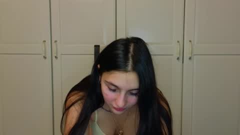 Niki online show from November 2025 10:55:02 PM