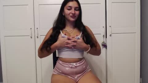 Niki online show from July 2026 10:17:02 PM