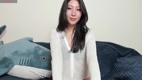 Snapshot of _yuriko chatting on December 2024 06:52:02 PM Mia online show from December 2024 06:52:02 PM