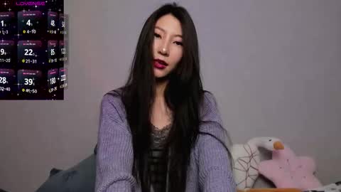 Mia online show from February 2026 10:35:02 PM