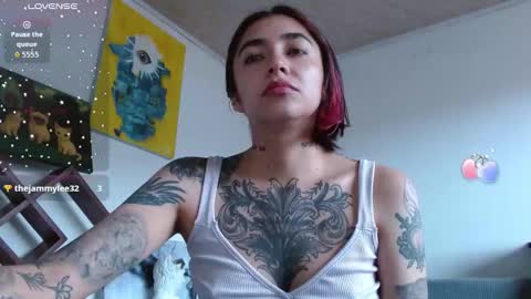 Zoe  online show from November 2025 04:30:02 PM