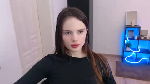 a_ariella_ online show from December 2025 02:22:01 PM