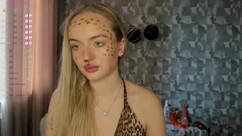 Adelina online show from October 2025 10:45:01 AM