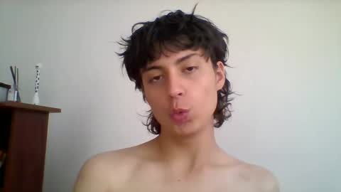 a littlee bear online show from December 2024 12:18:02 PM