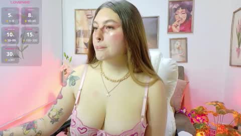 Snapshot of aaaaamy_1 chatting on October 2025 11:09:01 PM Aamy online show from October 2025 11:09:01 PM