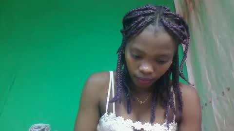 aadienne online show from May 2026 08:09:02 AM