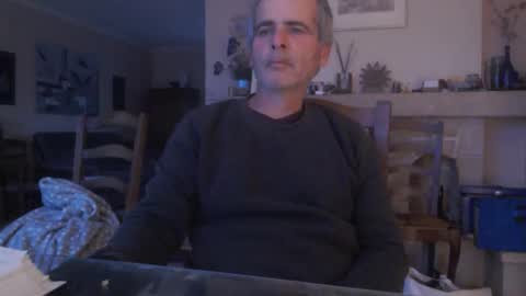 Aalex1717 online show from October 2025 06:25:01 AM