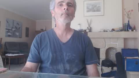 Aalex1717 online show from April 2026 11:42:01 AM