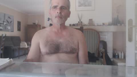 Snapshot of aalex1717 chatting on July 2026 03:29:02 PM Aalex1717 online show from July 2026 03:29:02 PM
