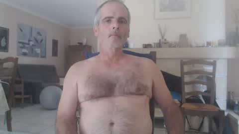 Snapshot of aalex1717 chatting on July 2026 11:42:02 AM Aalex1717 online show from July 2026 11:42:02 AM