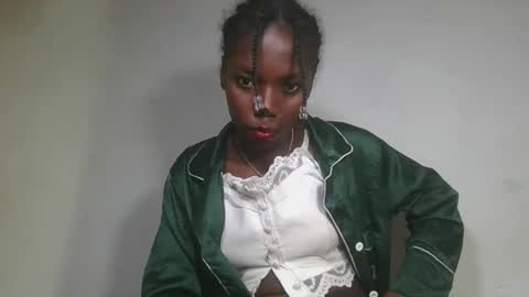 Snapshot of aangevelo chatting on November 2025 10:08:02 PM aangevelo online show from November 2025 10:08:02 PM