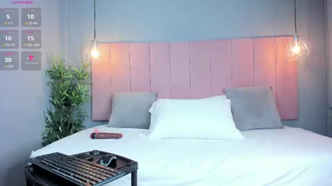 A R I A L  online show from October 2025 10:32:02 PM