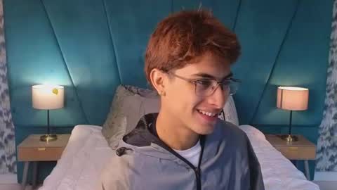 Aaron Ezequiel online show from July 2026 01:58:01 PM