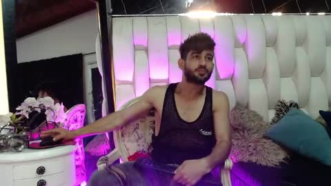 Snapshot of aaron_jones_1 chatting on April 2026 09:04:01 PM aaron_jones_1 online show from April 2026 09:04:01 PM