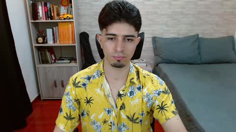 Snapshot of aaron_paul_ chatting on December 2024 08:31:02 PM Aaron online show from December 2024 08:31:02 PM