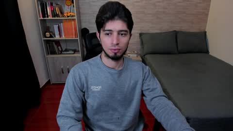 Snapshot of aaron_paul_ chatting on January 2025 05:26:02 PM Aaron online show from January 2025 05:26:02 PM