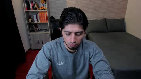 Snapshot of aaron_paul_ chatting on February 2025 08:52:02 PM Aaron online show from February 2025 08:52:02 PM