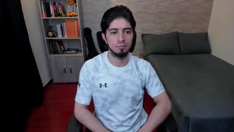 Snapshot of aaron_paul_ chatting on February 2025 08:58:01 PM Aaron online show from February 2025 08:58:01 PM