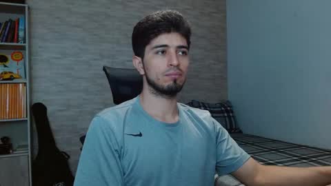 Snapshot of aaron_paul_ chatting on September 2025 06:09:02 PM Aaron online show from September 2025 06:09:02 PM