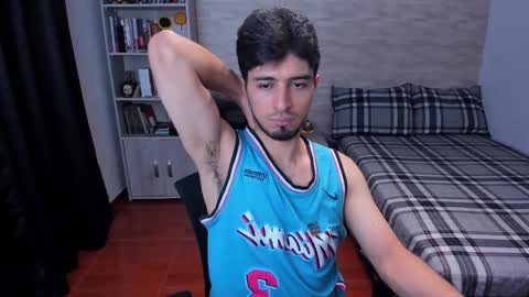 Snapshot of aaron_paul_ chatting on September 2025 05:38:01 PM Aaron online show from September 2025 05:38:01 PM