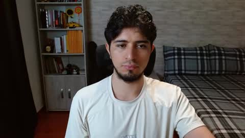 Snapshot of aaron_paul_ chatting on February 2026 09:52:02 PM Aaron online show from February 2026 09:52:02 PM