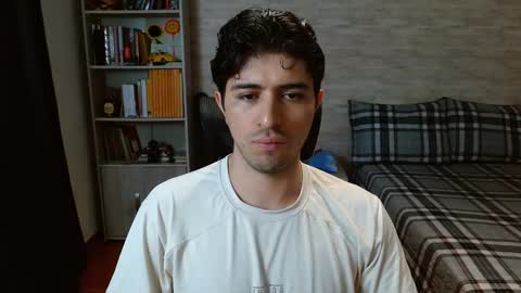 Snapshot of aaron_paul_ chatting on February 2026 08:16:02 PM Aaron online show from February 2026 08:16:02 PM