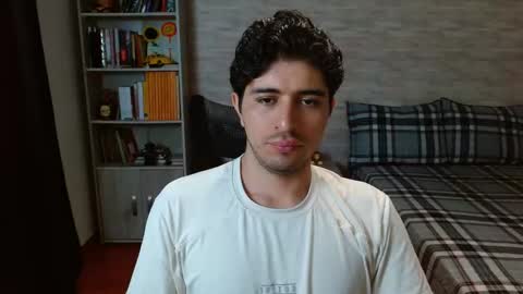 Snapshot of aaron_paul_ chatting on February 2026 09:35:01 PM Aaron online show from February 2026 09:35:01 PM