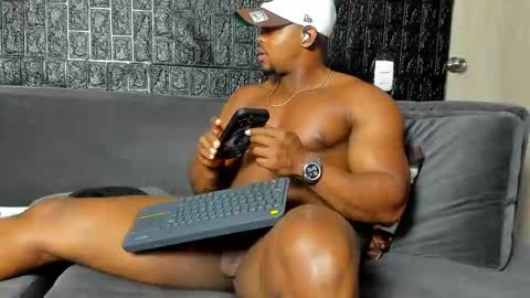 Aaron online show from September 2025 09:25:02 AM