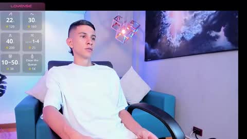 Aaron online show from March 2026 07:39:01 PM