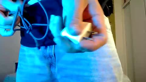 Snapshot of aaron_williams09 chatting on March 2025 04:06:01 AM Your aron online show from March 2025 04:06:01 AM