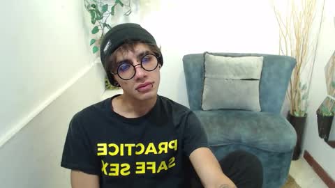 Aaron online show from March 2026 12:01:02 PM