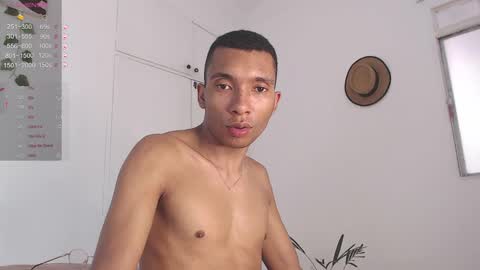 Snapshot of aaronblack1_ chatting on February 2025 05:18:02 PM Heyy my name is Aaron online show from February 2025 05:18:02 PM