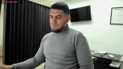 ig aaron hunter123 online show from March 2026 01:16:02 PM