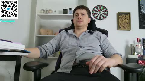 Aaron  online show from September 2025 08:31:01 PM