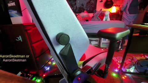 Aaron Skeetman online show from December 2024 09:28:02 AM