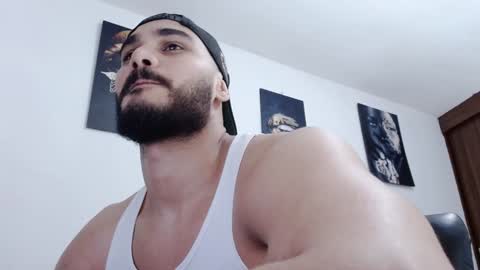 Snapshot of aaronteylor chatting on December 2024 07:45:01 PM aaronteylor online show from December 2024 07:45:01 PM