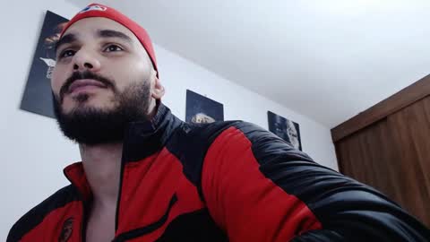 Snapshot of aaronteylor chatting on December 2024 06:32:01 AM aaronteylor online show from December 2024 06:32:01 AM