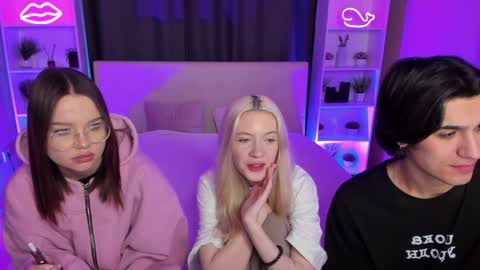 Fiona and Harry online show from January 2025 02:25:01 PM