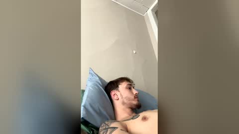 Snapshot of aazdaan chatting on April 2026 08:28:02 PM aazdaan online show from April 2026 08:28:02 PM