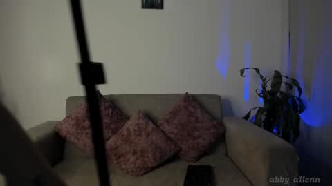 Abbey  IG abby allenn  04 December Online at  I will be on vacation dont forget me  See you soon   online show from November 2025 11:32:01 PM