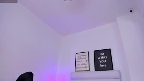 abbey_walker online show from April 2026 11:30:02 AM