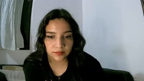 Snapshot of abbie_23 chatting on October 2025 01:42:01 AM Abbie cute online show from October 2025 01:42:01 AM