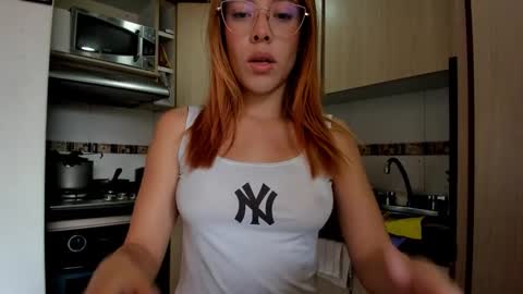 Snapshot of abbiejohnson chatting on November 2025 05:39:02 PM Laura online show from November 2025 05:39:02 PM