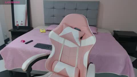 Snapshot of abby_hiiltoon chatting on January 2026 04:29:01 AM Abby online show from January 2026 04:29:01 AM