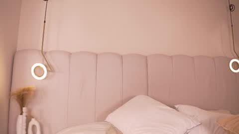 Snapshot of abby_me chatting on June 2026 11:41:02 AM A B B Y online show from June 2026 11:41:02 AM