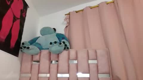 abby_moss_2 online show from November 2025 05:10:01 AM