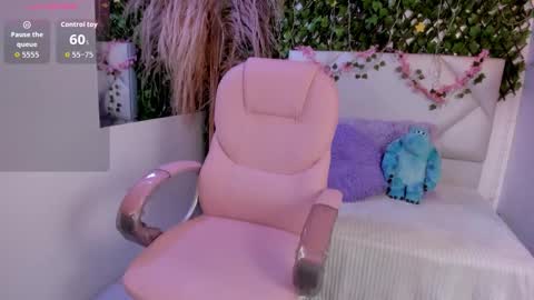 Snapshot of abby_piink chatting on November 2025 03:46:01 PM ABBY online show from November 2025 03:46:01 PM