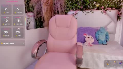 Snapshot of abby_piink chatting on December 2025 04:58:01 PM ABBY online show from December 2025 04:58:01 PM