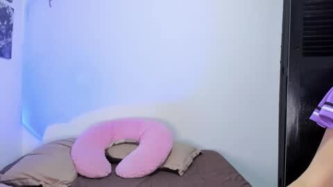 Snapshot of abby_saenz01 chatting on October 2025 10:32:02 PM Abby Saenz online show from October 2025 10:32:02 PM