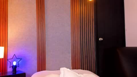 Abby online show from December 2025 08:04:01 PM